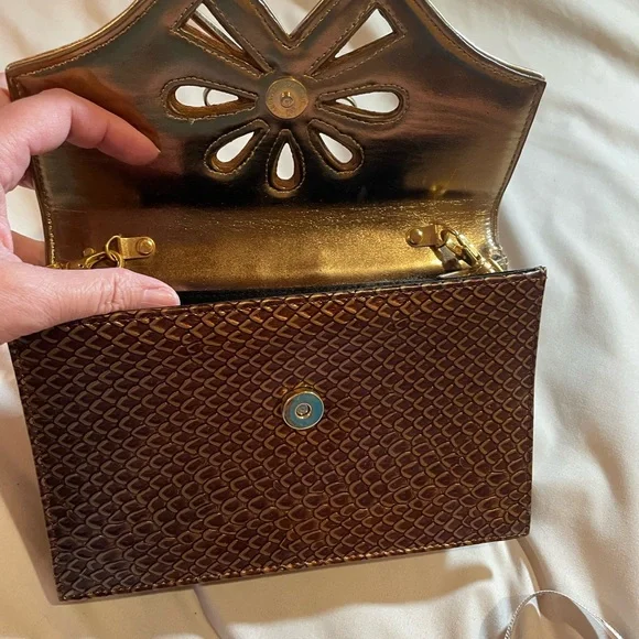 Bellini Gold Textured Clutch with Gold Chain and Bow Detail, OS - Picture 11 of 15